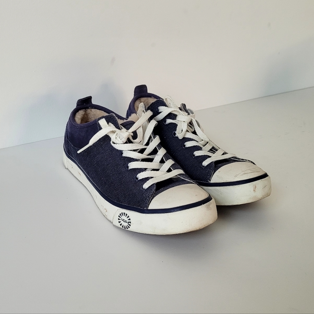 UGG Evera Canvas sneakers size womens 8